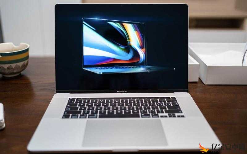 16 岁日本学生 MacBookPro 评测从未减退但仍有提升空间